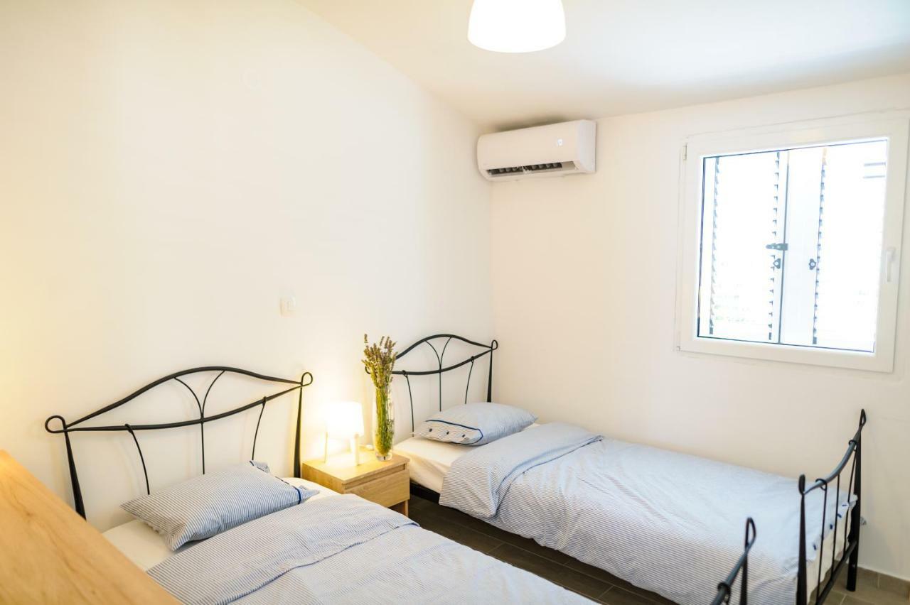 Apartments Lux Pag パグ エクステリア 写真