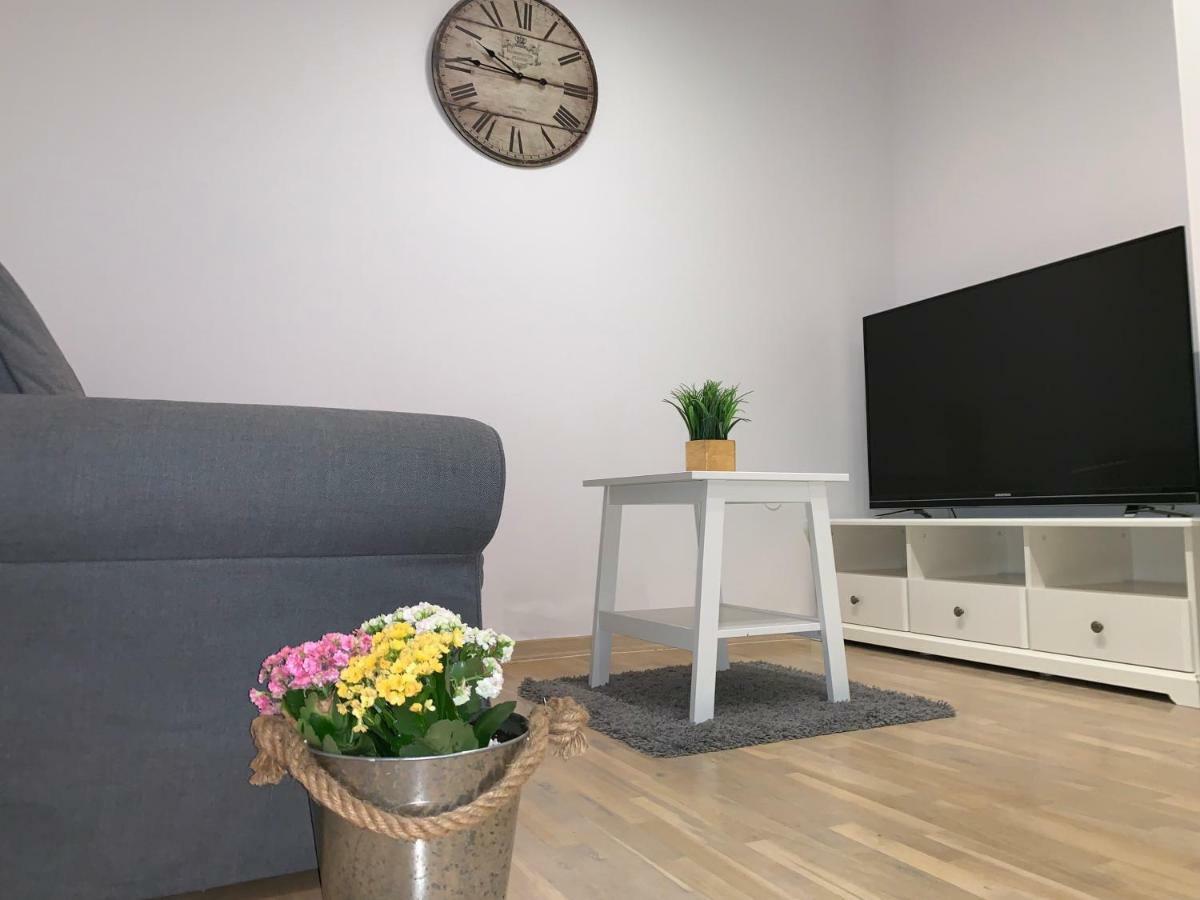 Apartments Lux Pag パグ エクステリア 写真